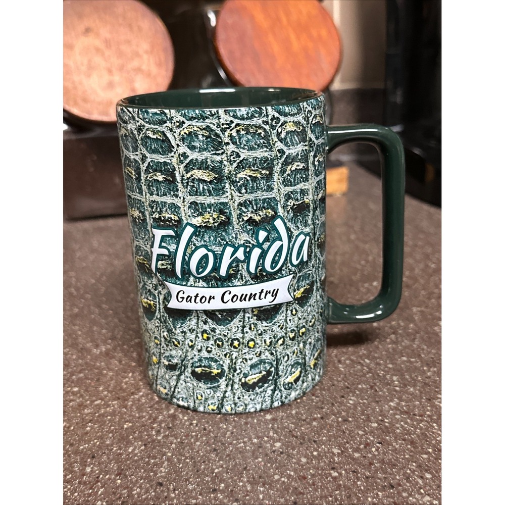 Americaware Florida Gator Country Alligator Skin Print Coffee Mug Green 2019